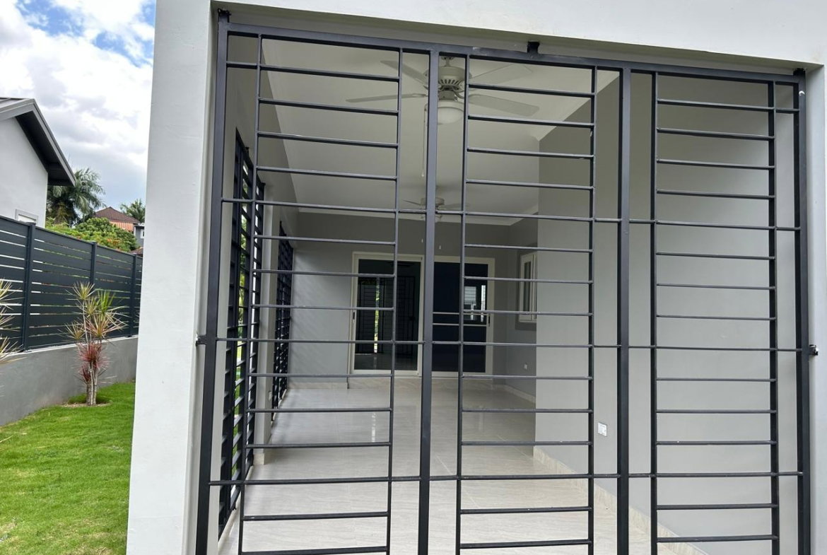 Seventh image of th 8-14 Garden Close in Kingston 8, St. Andrew, Jamaica - property is For Rent