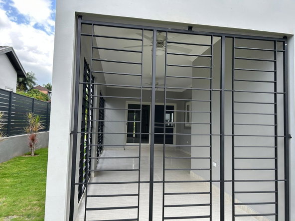 Seventh image of th 8-14 Garden Close in Kingston 8, St. Andrew, Jamaica - property is For Rent