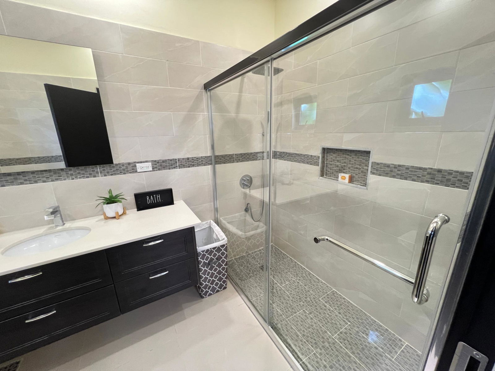 Modern-3-Bedroom-Villa-for-Sale-in-Pyramid-Point-Ocho-Rios-St.-Ann Twenty-Third image of 79 Pyramid Point in Ocho Rios, St. Ann, Jamaica - property is For Sale