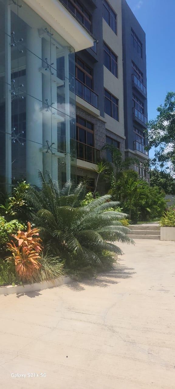 Fifth image of 207-30 Wellington Drive in Kingston 6, St. Andrew, Jamaica - property is For Rent
