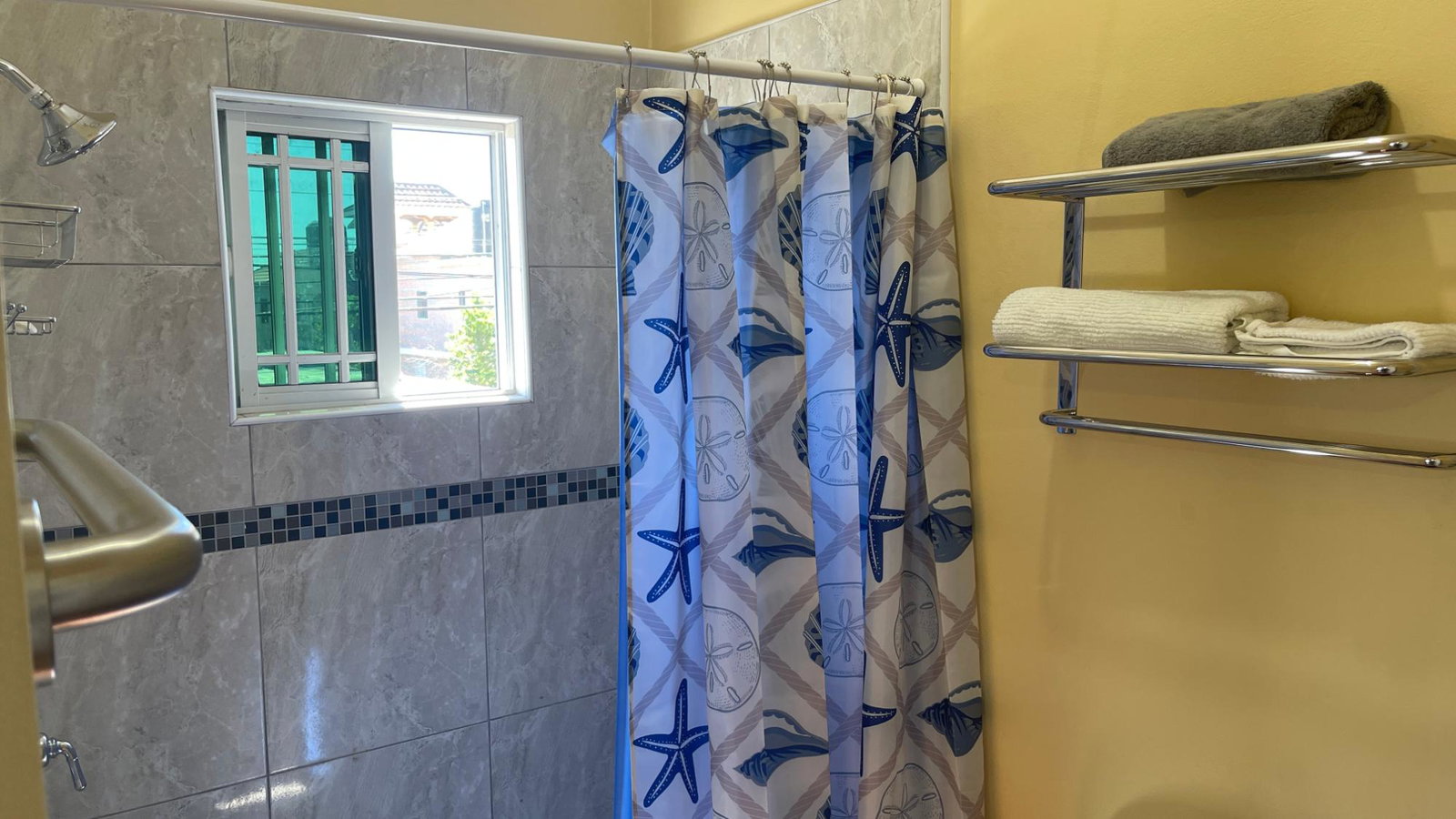Ninth image of 42 West Cumberland, 2nd Aven in West Cumberland, St. Catherine, Jamaica - property is For Rent