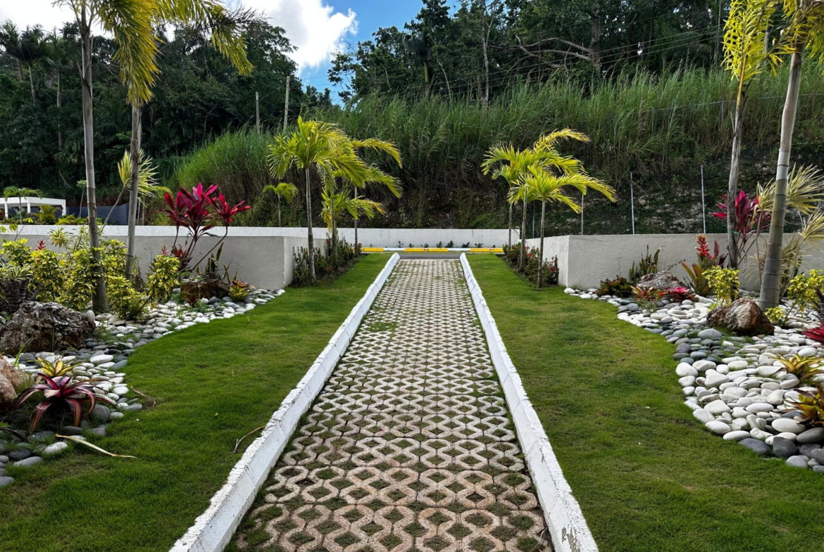 Sixth image of 401-avista Bloomfield in Mandeville, Manchester, Jamaica - property is For Rent