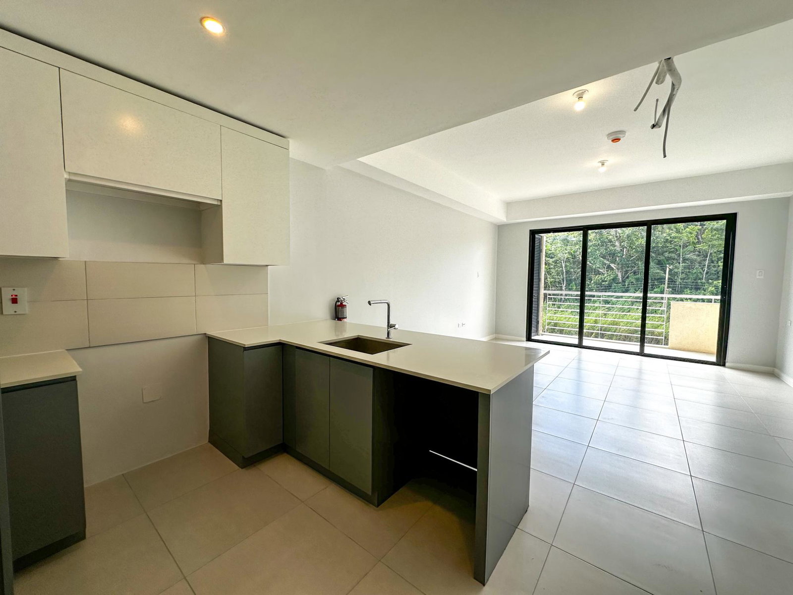 Seventh image of 401-avista Bloomfield in Mandeville, Manchester, Jamaica - property is For Rent