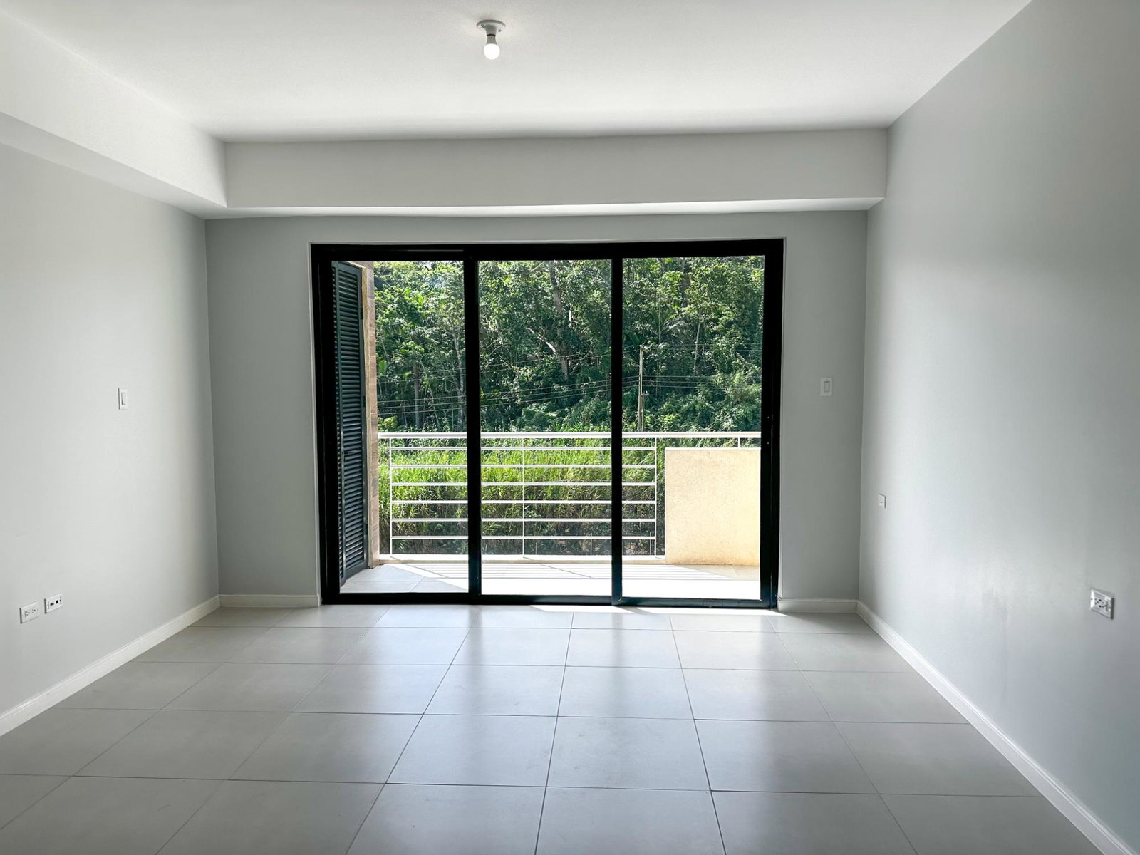 Eighth image of 401-avista Bloomfield in Mandeville, Manchester, Jamaica - property is For Rent