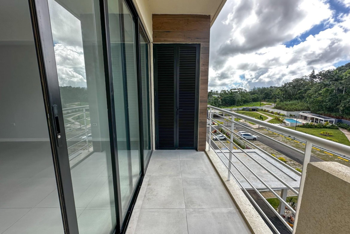 Tenth image of 401-avista Bloomfield in Mandeville, Manchester, Jamaica - property is For Rent