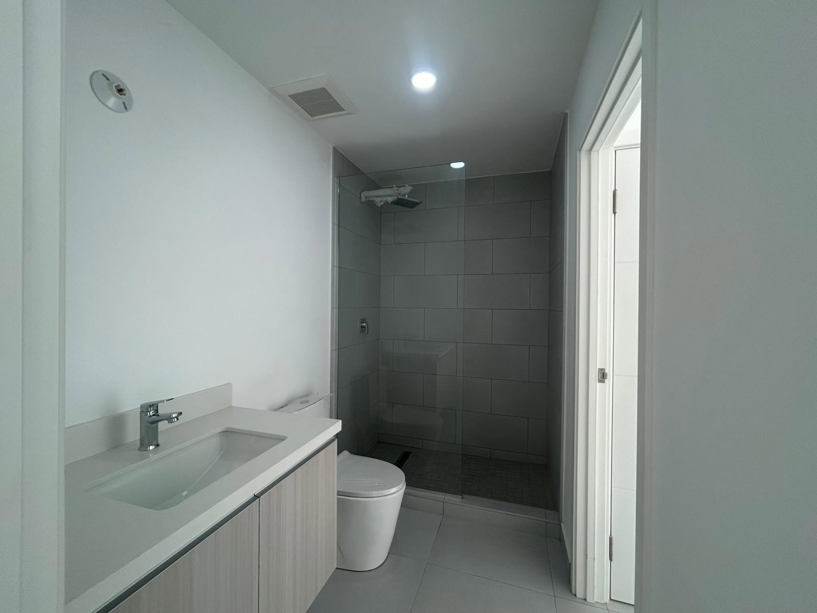 Modern-Studio-Apartment-for-Sale-in-Barbican-Kingston-–-Cardinal-Residences Fifth image of B35-2 1/2 Graham Heights in Kingston 6, St. Andrew, Jamaica - property is For Sale