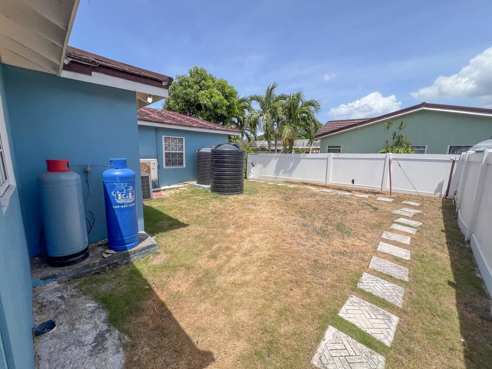 Thirtieth image of Arabella Close el Prado in Spanish Town, St. Catherine, Jamaica - property is For Sale