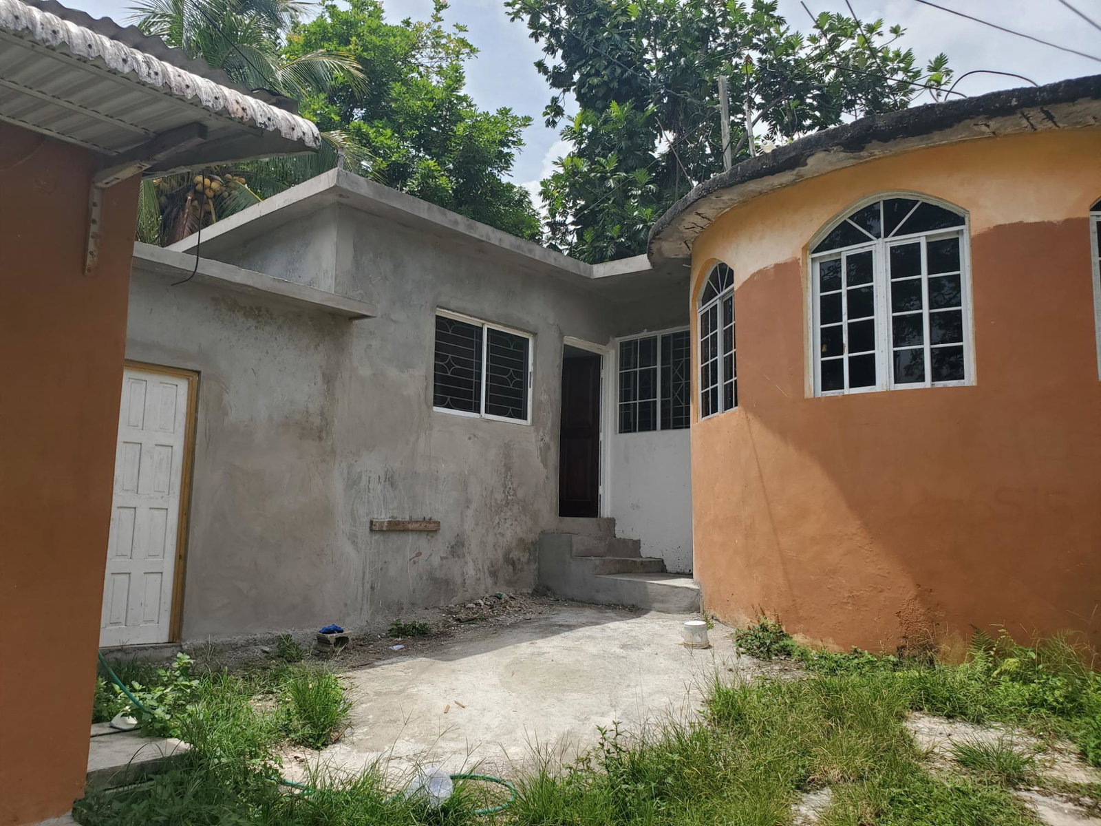 Multi-Family-Fixer-Upper-For-Sale-in-St.-James-Jamaica-–-Great-Investment-Opportunity Fourth image of 423 Pitfour Pen Granville St. in Paradise Heights, St. James, Jamaica - property is For Sale