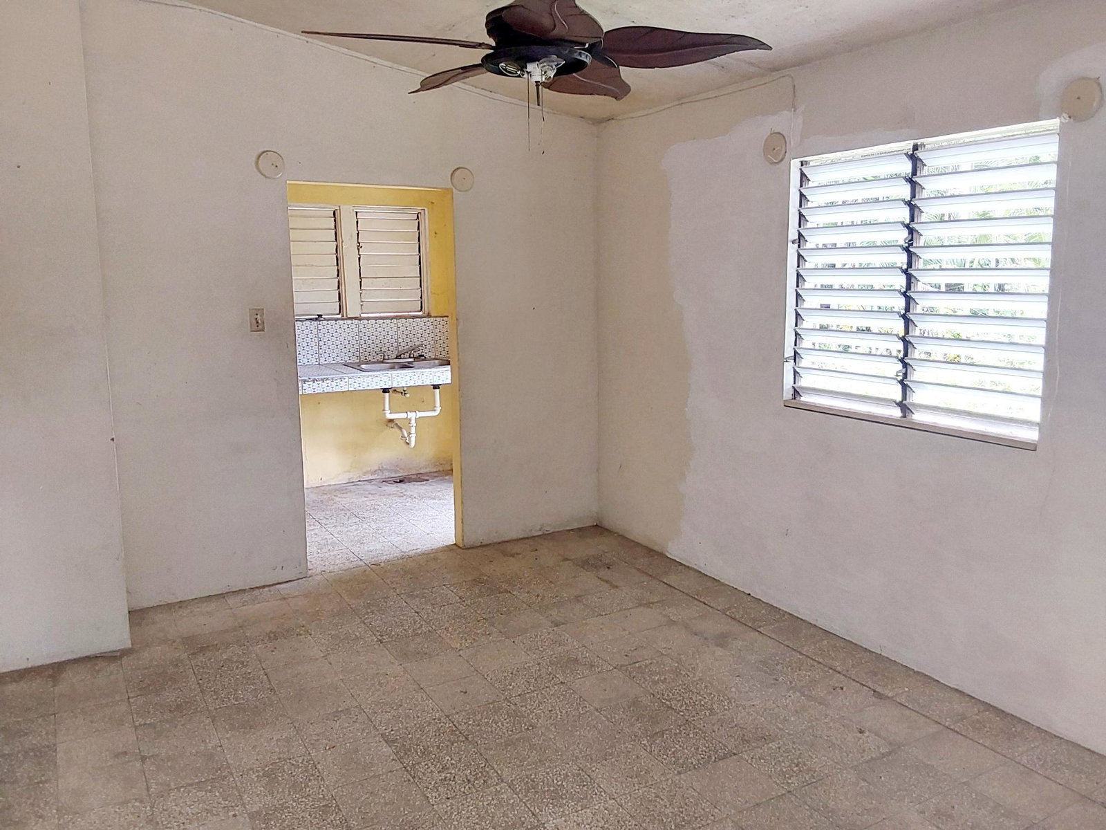 Multi-Family-Fixer-Upper-For-Sale-in-St.-James-Jamaica-–-Great-Investment-Opportunity Sixth image of 423 Pitfour Pen Granville St. in Paradise Heights, St. James, Jamaica - property is For Sale