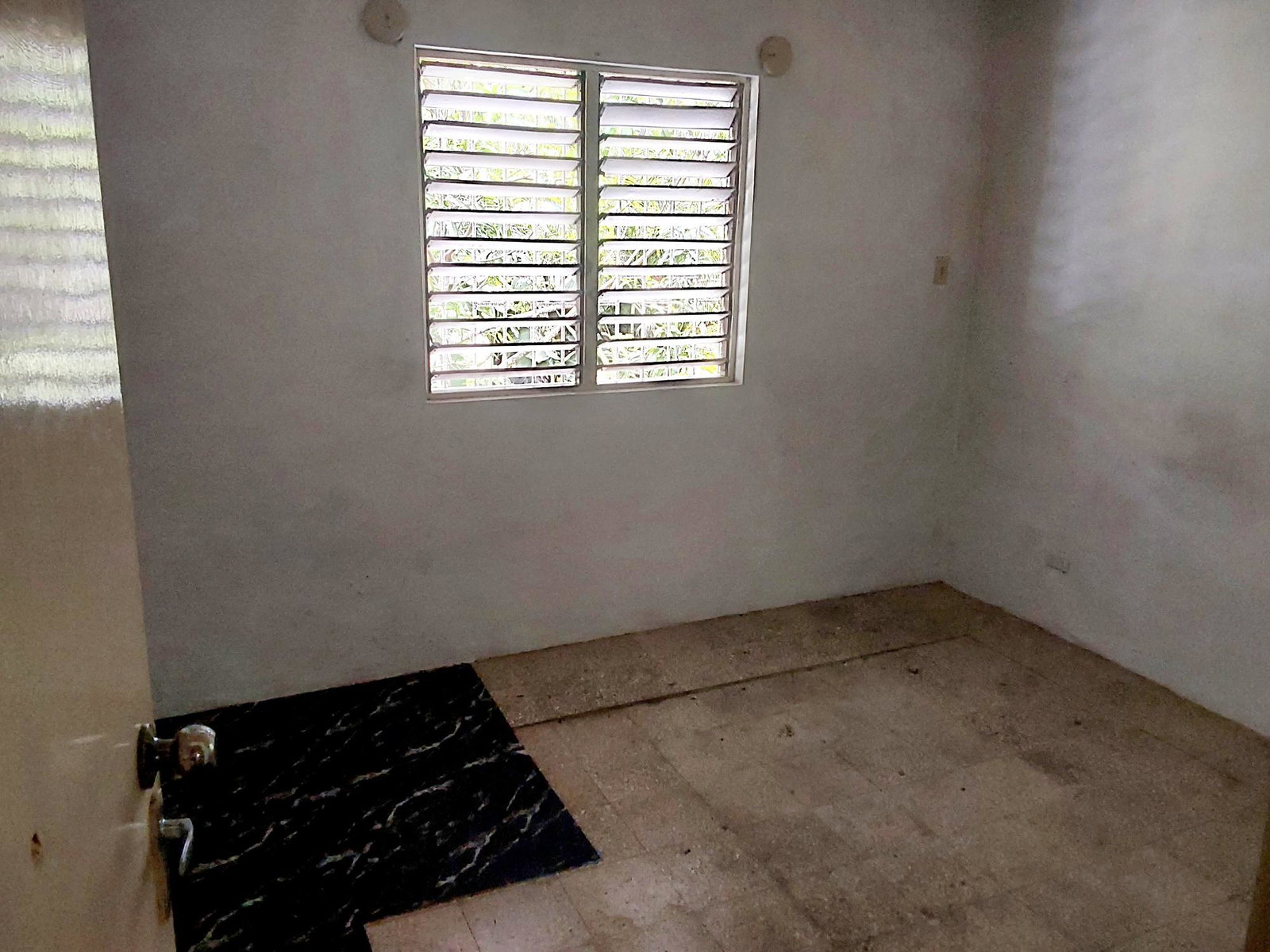 Multi-Family-Fixer-Upper-For-Sale-in-St.-James-Jamaica-–-Great-Investment-Opportunity Eighth image of 423 Pitfour Pen Granville St. in Paradise Heights, St. James, Jamaica - property is For Sale