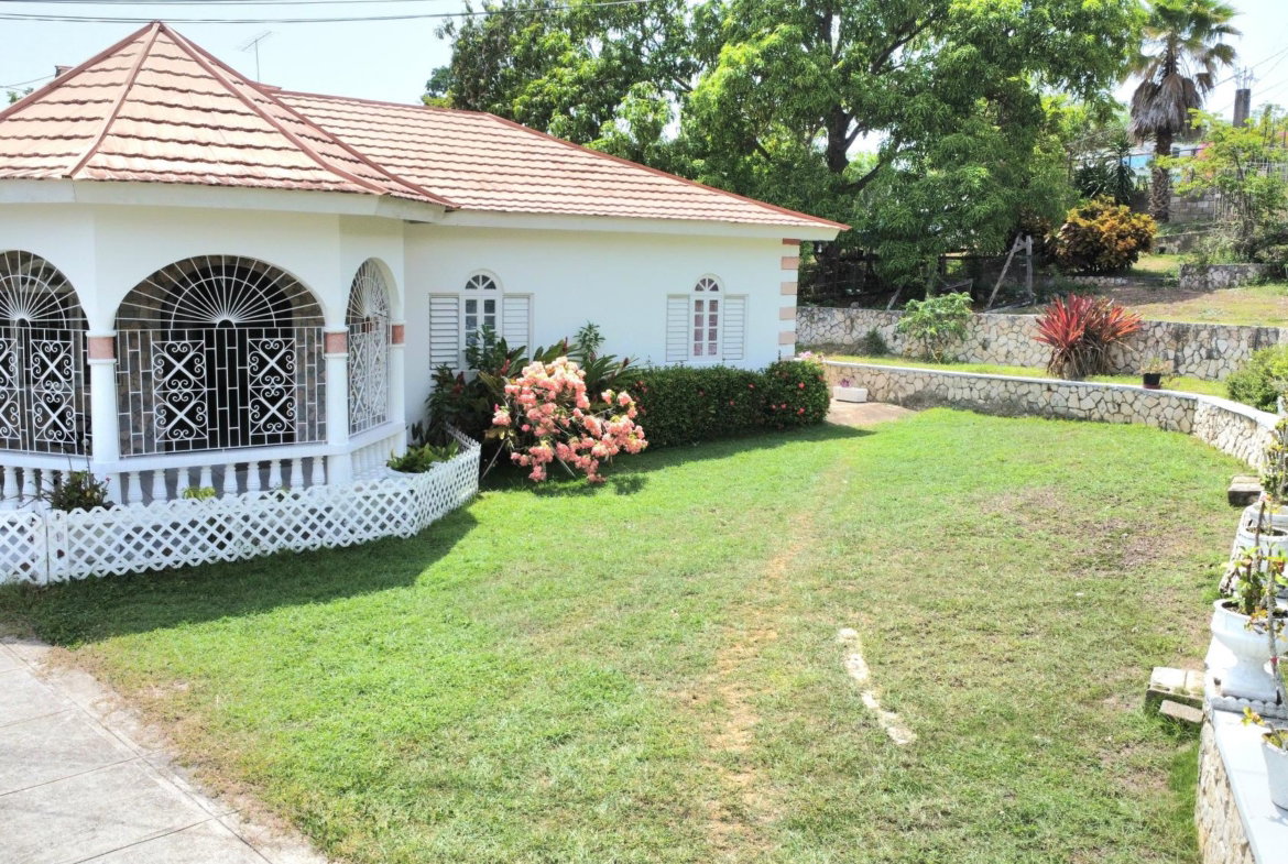 Second image of 5 Albion Heights Crescent in Albion Heights, St. James, Jamaica - property is For Sale