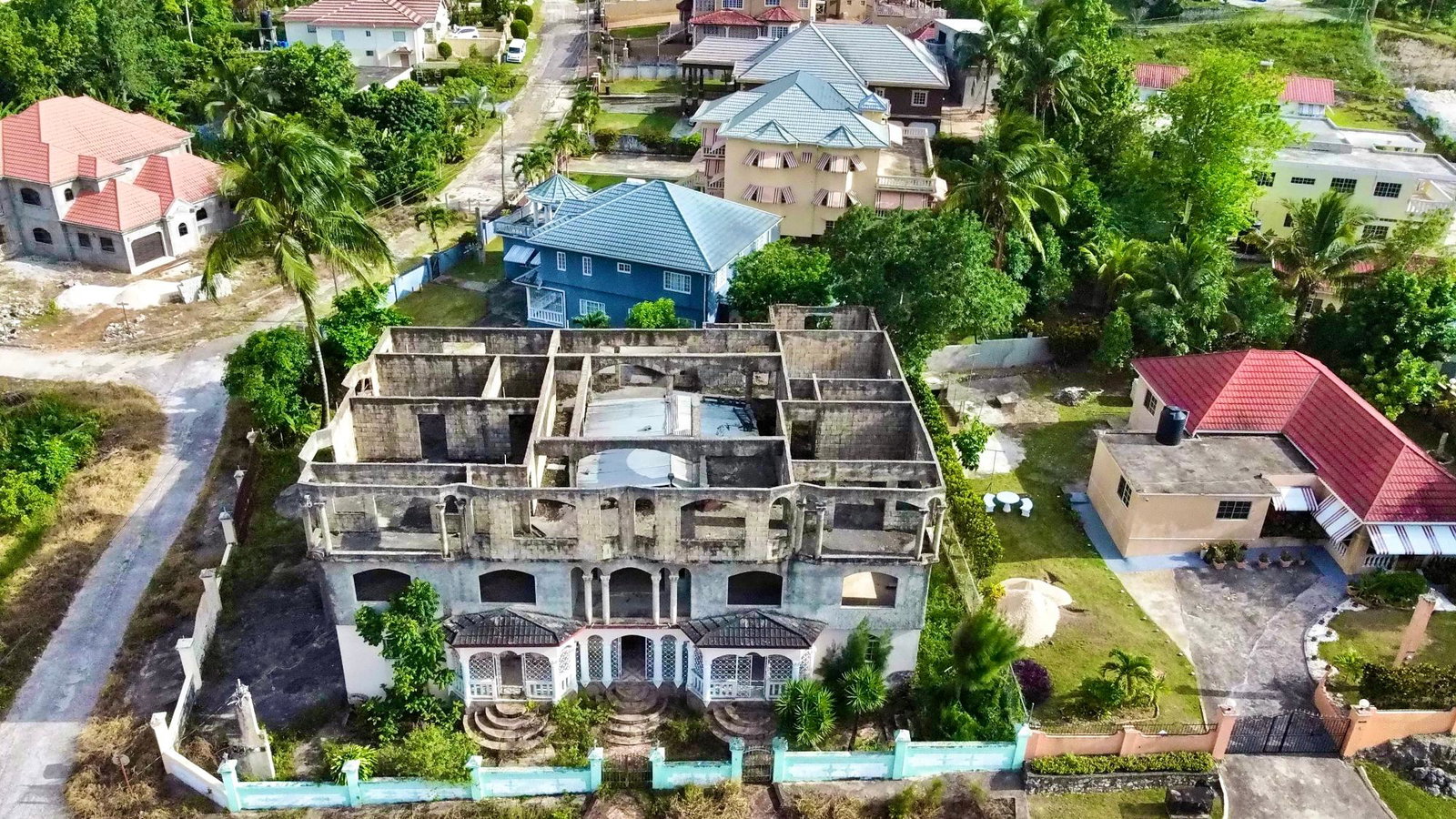 Second image of 47- Williamsfield, Manchester in Williamsfield, Manchester, Jamaica - property is For Sale
