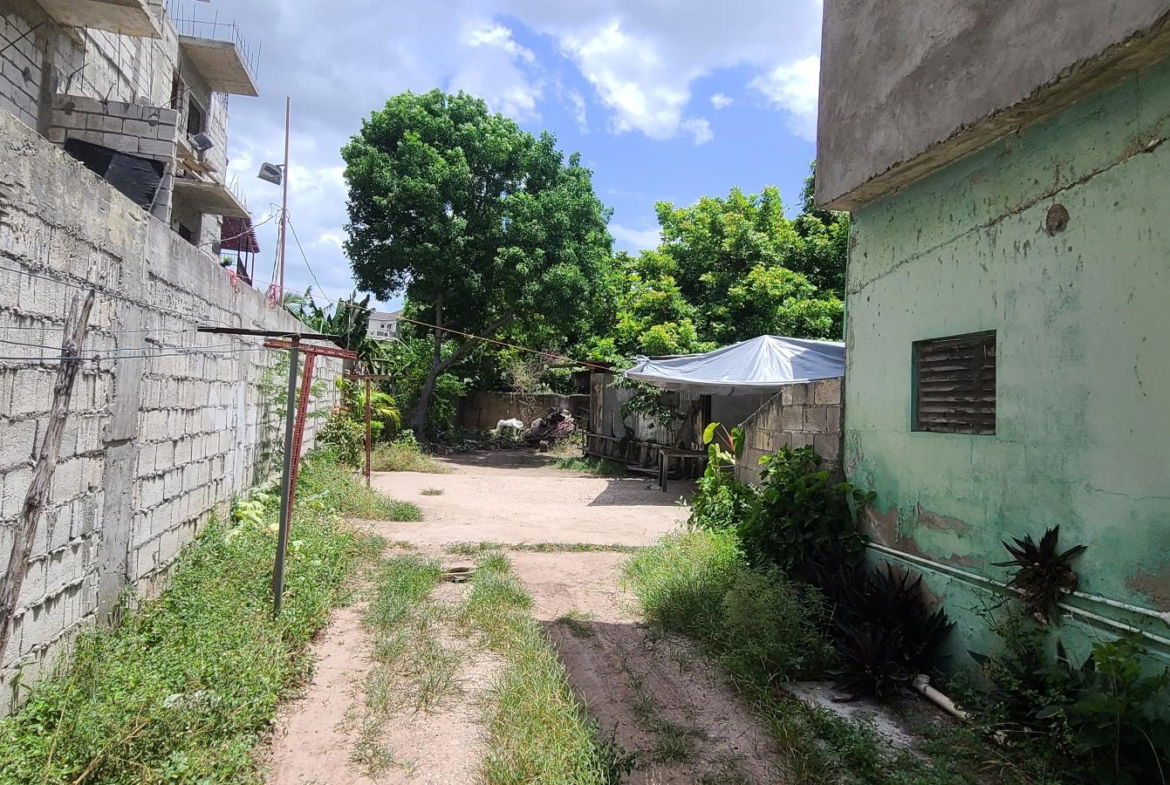 Sixth image of 2 Carlilse Avenue Kingston in Kingston 10, St. Andrew, Jamaica - property is For Sale