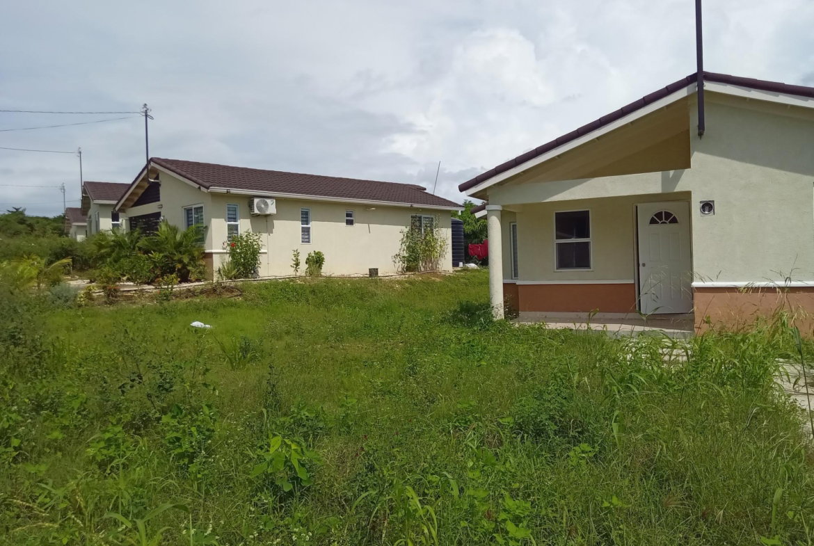 Third image of 105 Holland Estate, Trelawny in HOLLAND ESTATE, Trelawny, Jamaica - property is For Rent