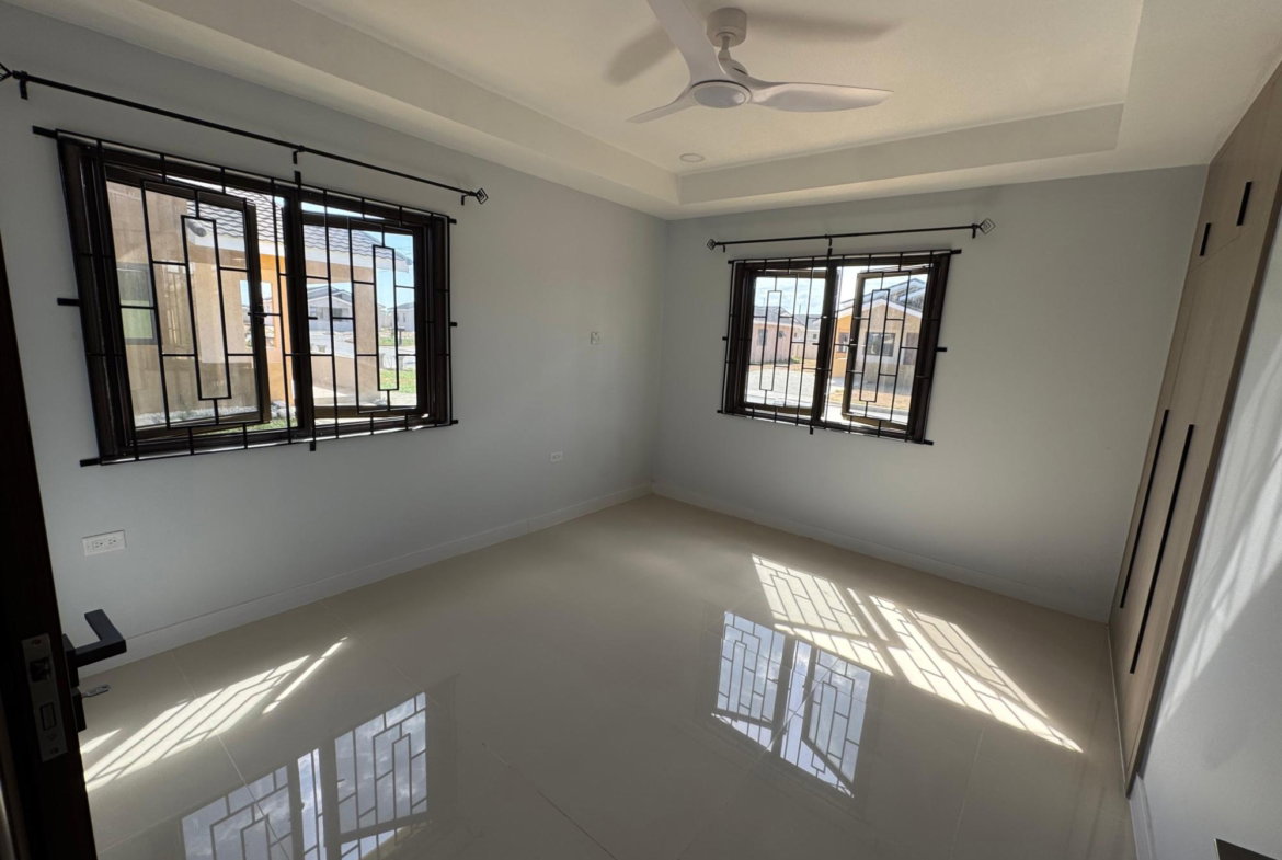 Eleventh image of 15 Oak Estate Ph2 in Bernard Lodge, St. Catherine, Jamaica - property is For Rent