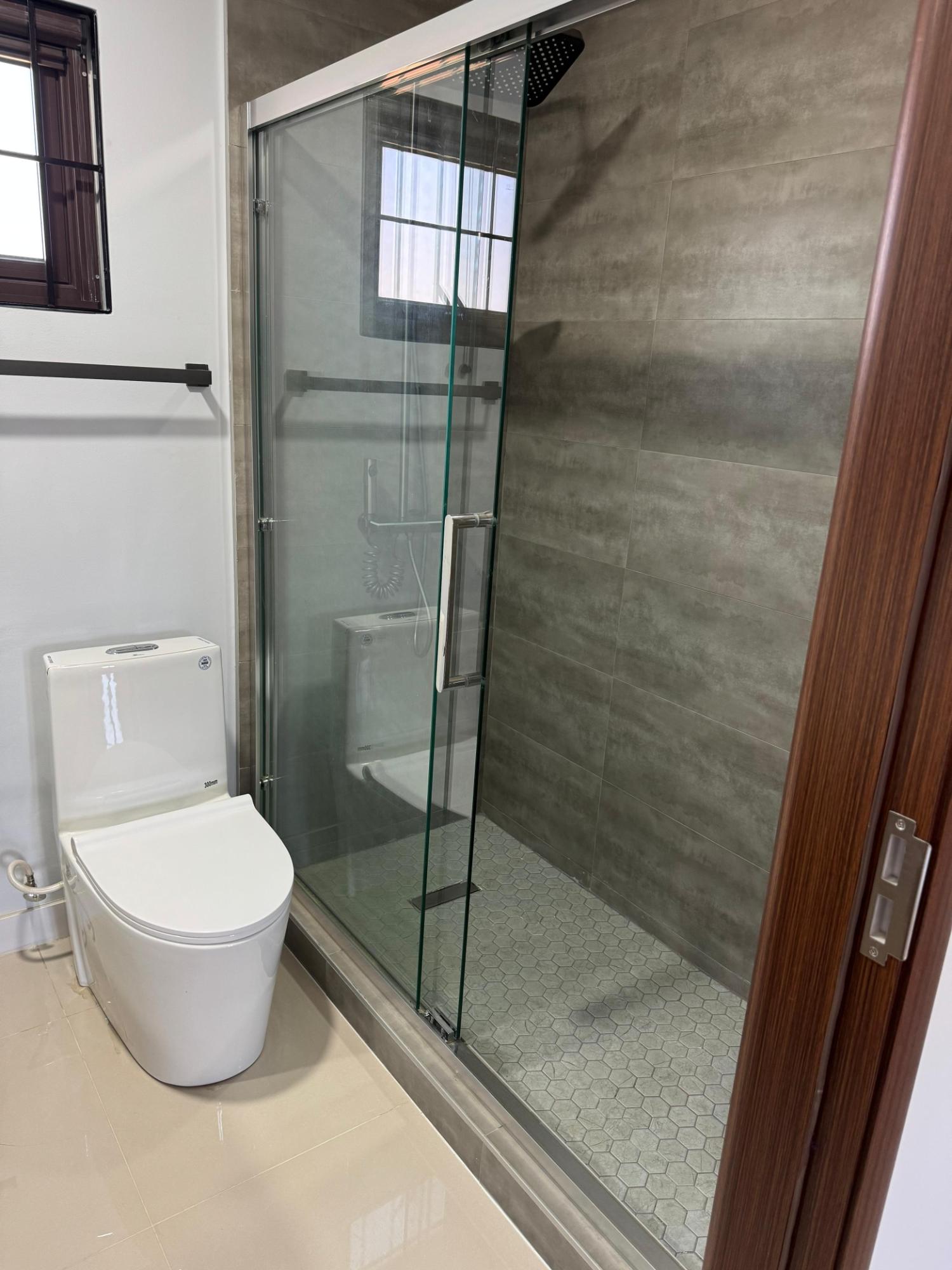 Sixth image of 15 Oak Estate Ph2 in Bernard Lodge, St. Catherine, Jamaica - property is For Rent