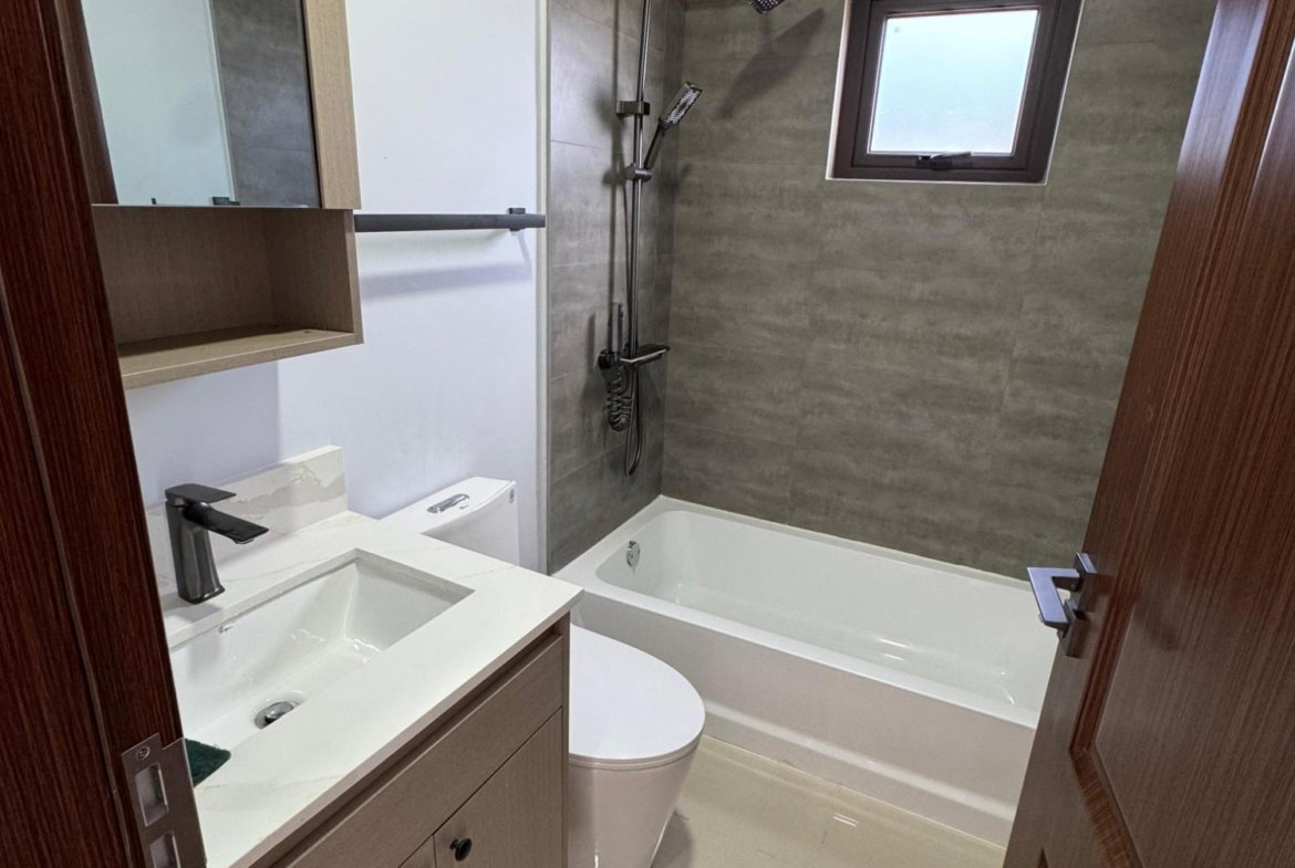 Eighth image of 15 Oak Estate Ph2 in Bernard Lodge, St. Catherine, Jamaica - property is For Rent
