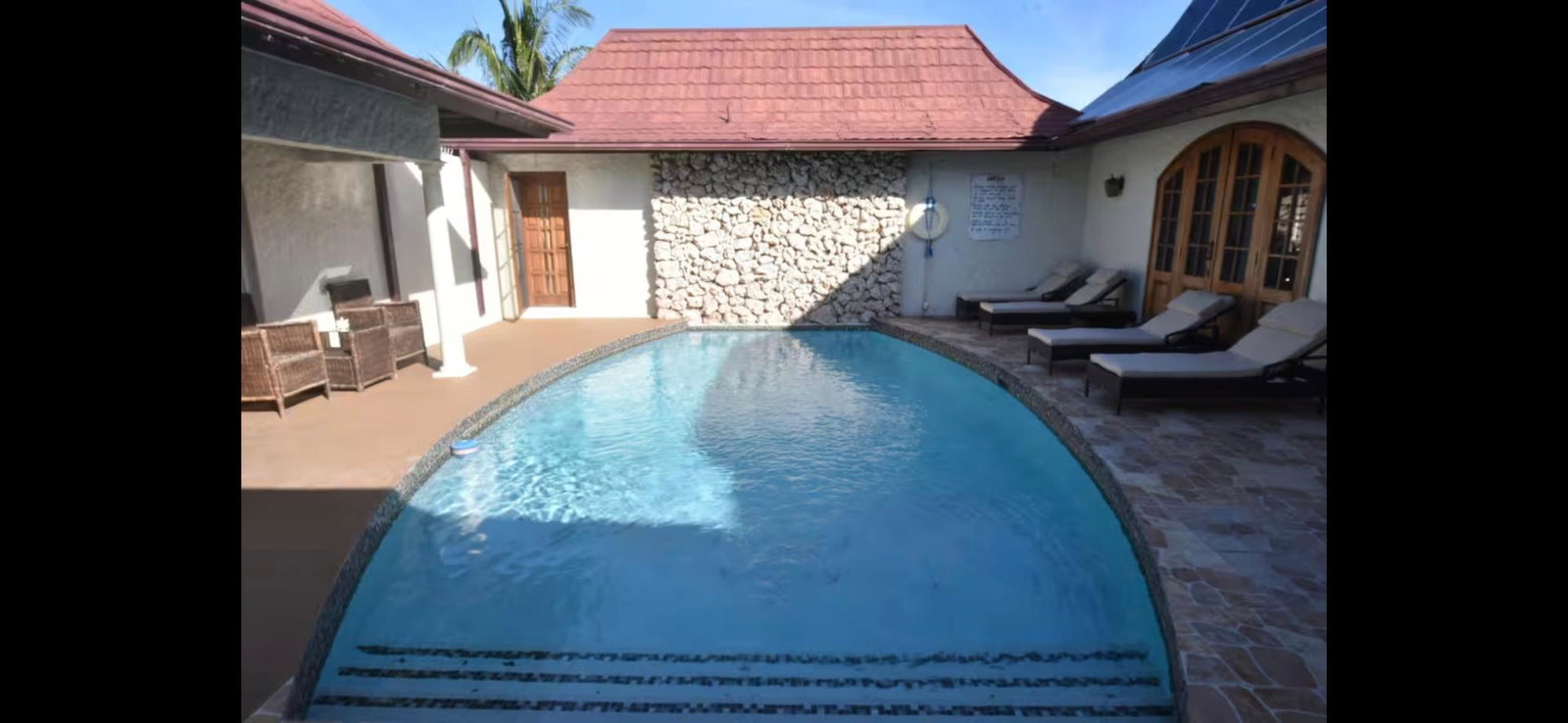 Oceanfront-2-Bedroom-Apartment-for-Rent-in-Tower-Isle-St.-Mary-Jamaica Fifteenth image of 2b Tower Isle in Tower Isle, St. Mary, Jamaica - property is For Rent