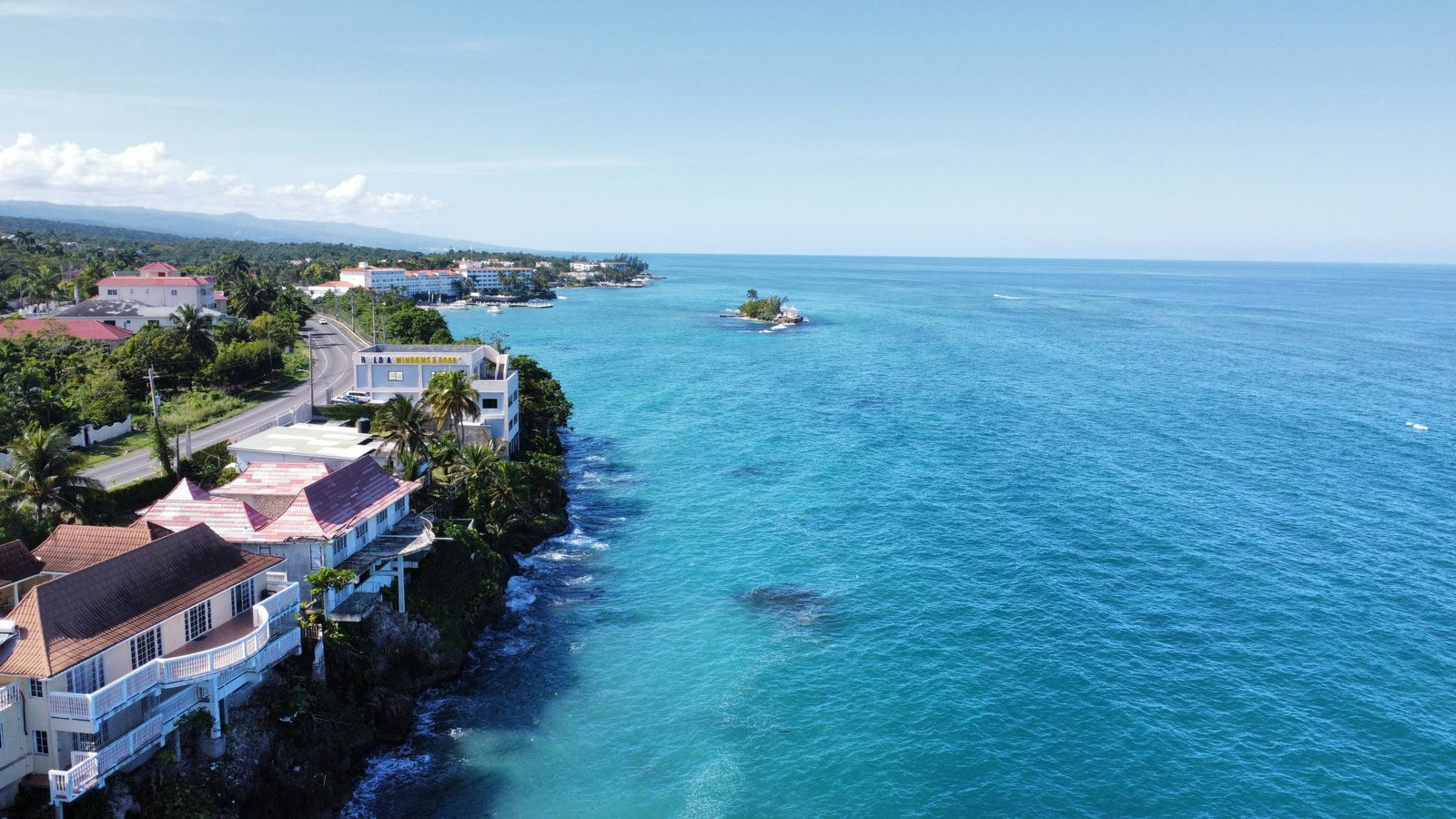 Oceanfront-2-Bedroom-Apartment-for-Rent-in-Tower-Isle-St.-Mary-Jamaica Seventeenth image of 2b Tower Isle in Tower Isle, St. Mary, Jamaica - property is For Rent