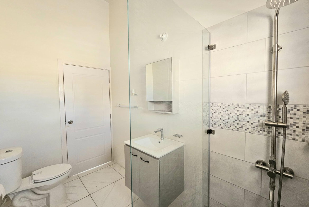 Sixth image of Emerald Crescent-phoenix in Phoenix Park, St. Catherine, Jamaica - property is For Sale