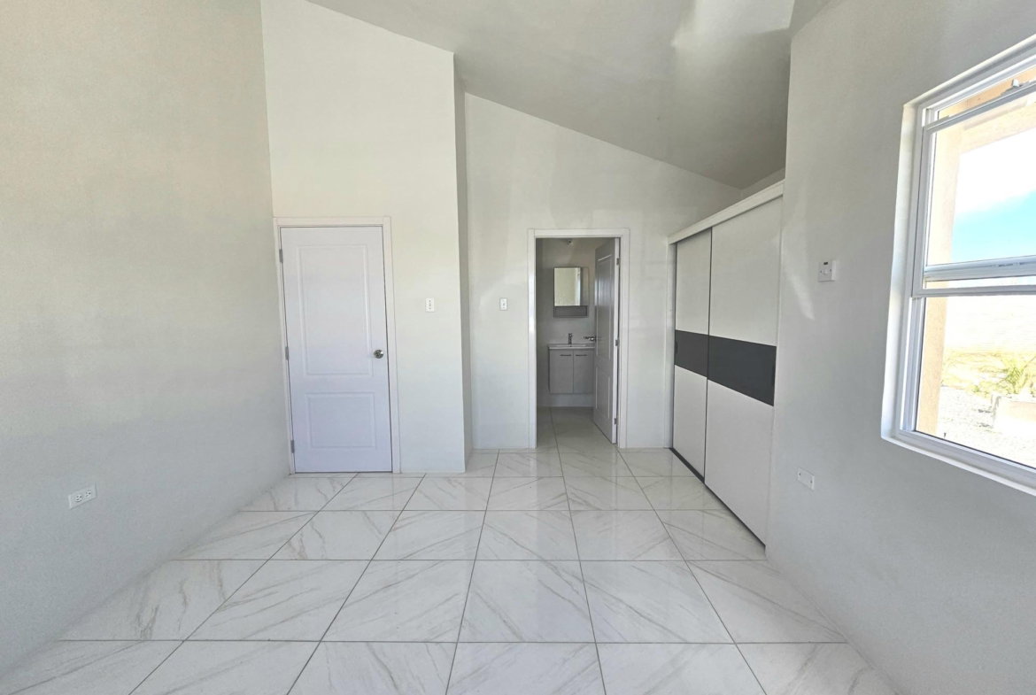 Ninth image of Emerald Crescent-phoenix in Phoenix Park, St. Catherine, Jamaica - property is For Sale