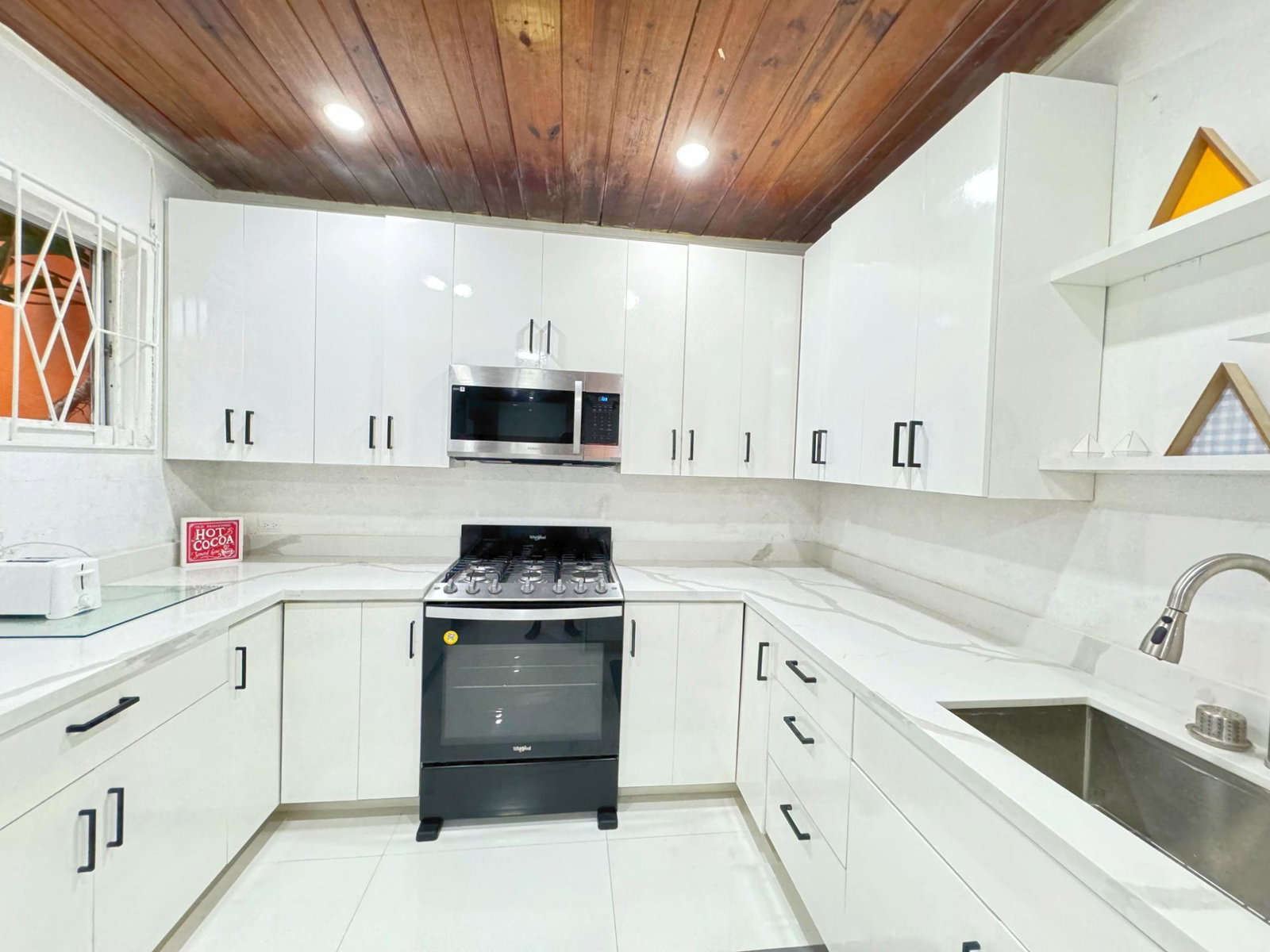Pineapple-Cove-Villa-for-Sale-–-Waterfront-Airbnb-Investment-in-St.-Mary-Jamaica Tenth image of Pineapple Cove Villa, Bos in Boscobel, St. Mary, Jamaica - property is For Sale