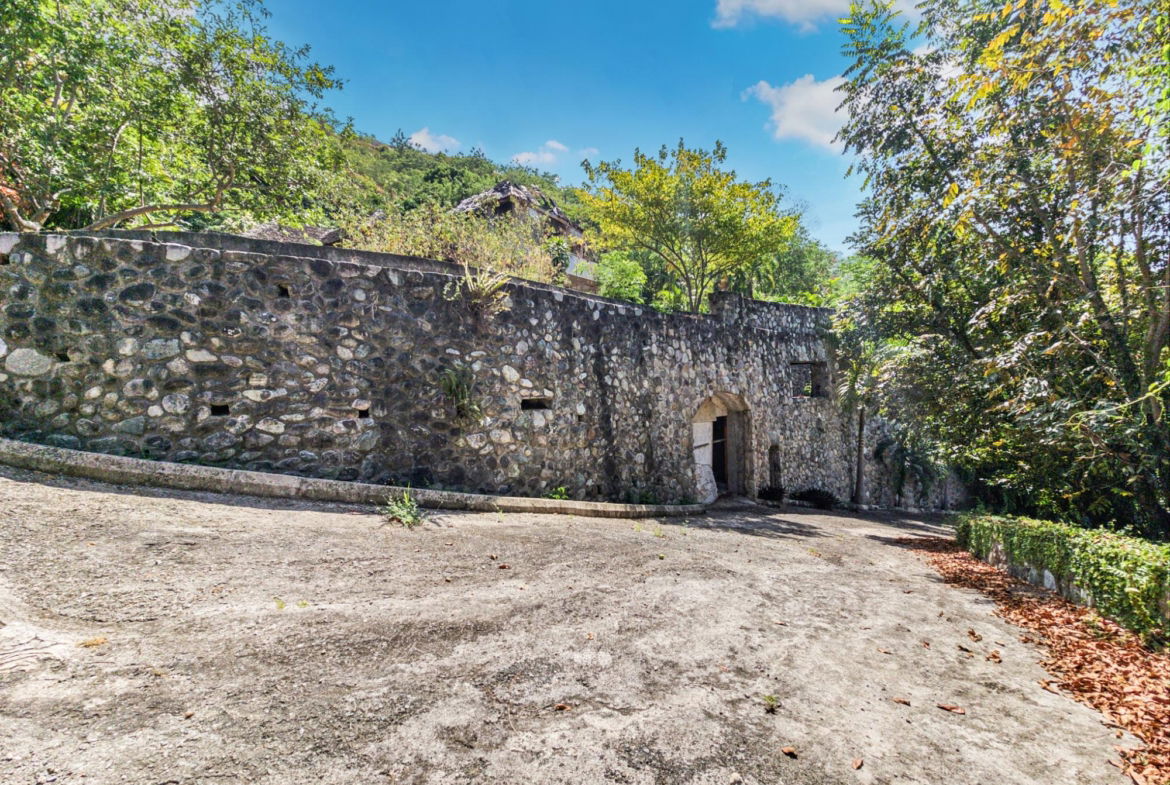 Twelfth image of 6 Ridgeway in Kingston 6, St. Andrew, Jamaica - property is For Sale