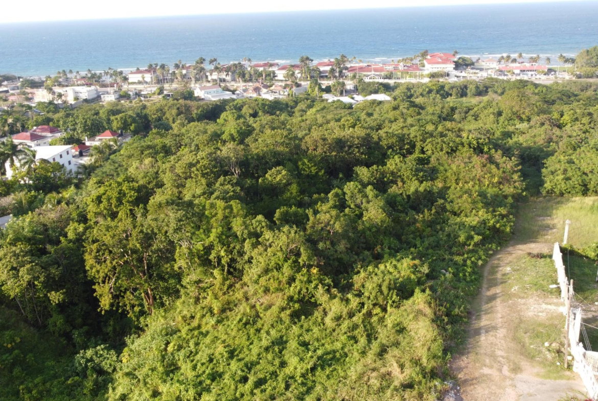 Fourth image of Wiltshire Drive, Coral ga in Montego Bay, St. James, Jamaica - property is For Sale