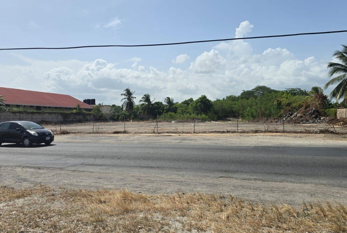 Eighth image of Old Harbour Road in Spanish Town, St. Catherine, Jamaica - property is For Sale