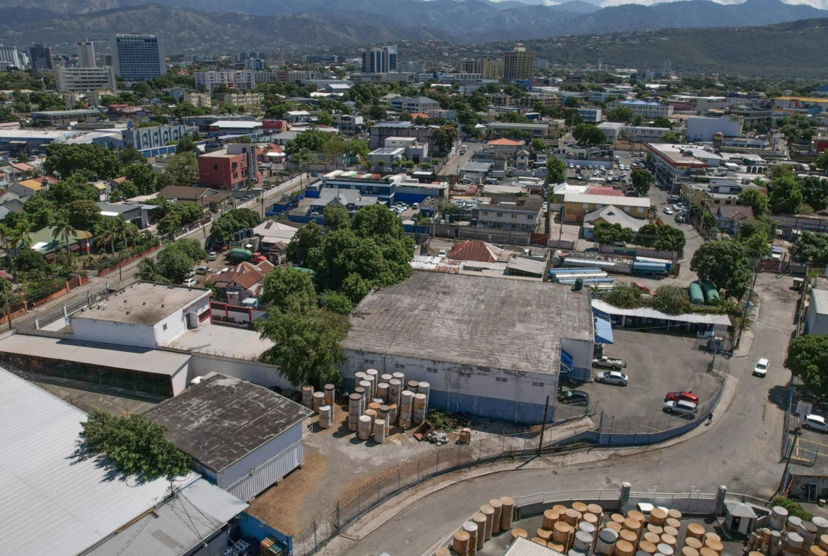 Sixth image of 8 Retirement Crescent in Kingston 5, St. Andrew, Jamaica - property is For Rent