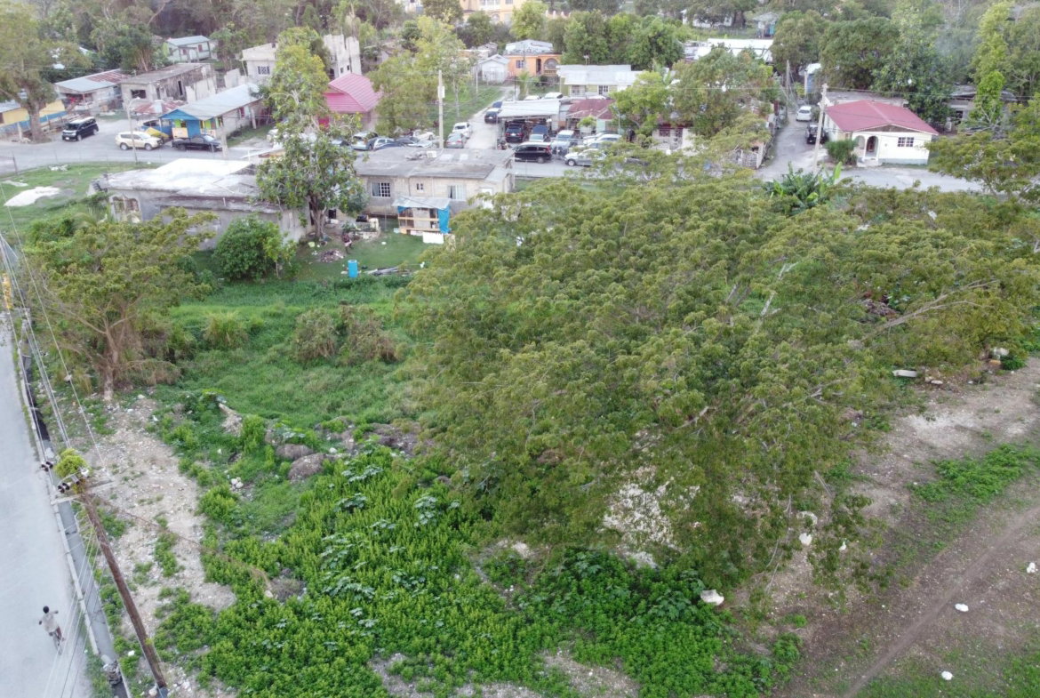 Fourth image of Meylers Ave, Sav in Savanna-La-Mar, Westmoreland, Jamaica - property is For Sale