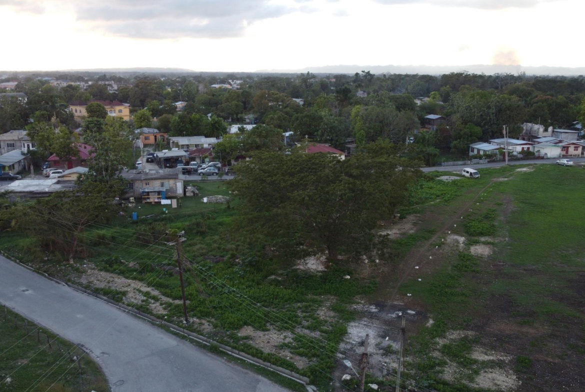Sixth image of Meylers Ave, Sav in Savanna-La-Mar, Westmoreland, Jamaica - property is For Sale