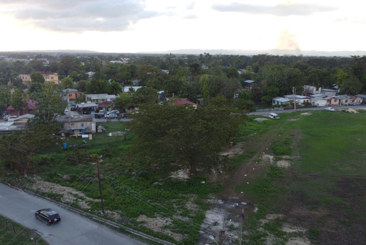 Ninth image of Meylers Ave, Sav in Savanna-La-Mar, Westmoreland, Jamaica - property is For Sale