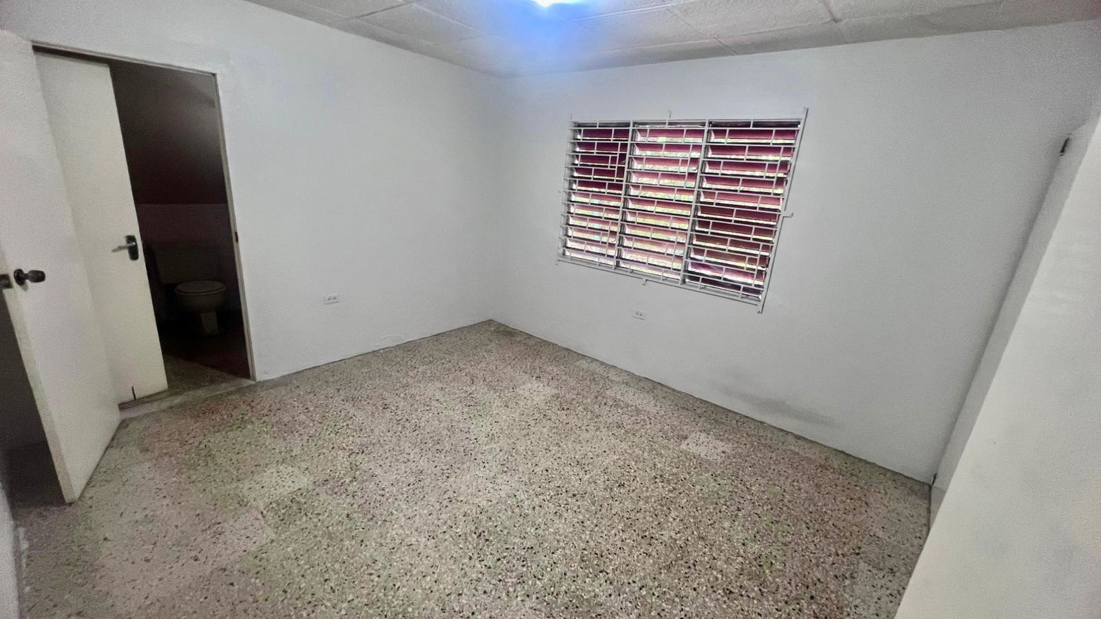 Prime-5-Bedroom-House-for-Sale-in-Lower-Stony-Hill-St.-Andrew-Jamaica Twenty-Eighth image of 1c Long Lane in Constant Spring P.O., St. Andrew, Jamaica - property is For Sale