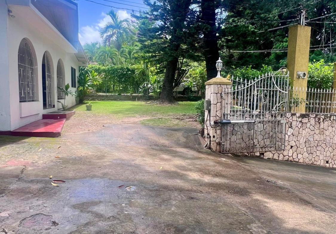 Fifth image of 1c Long Lane in Constant Spring P.O., St. Andrew, Jamaica - property is For Sale