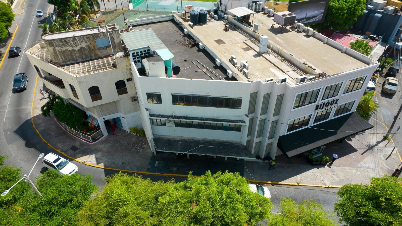 Second image of 82 Knutsford Boulevard in Kingston 5, St. Andrew, Jamaica - property is For Sale