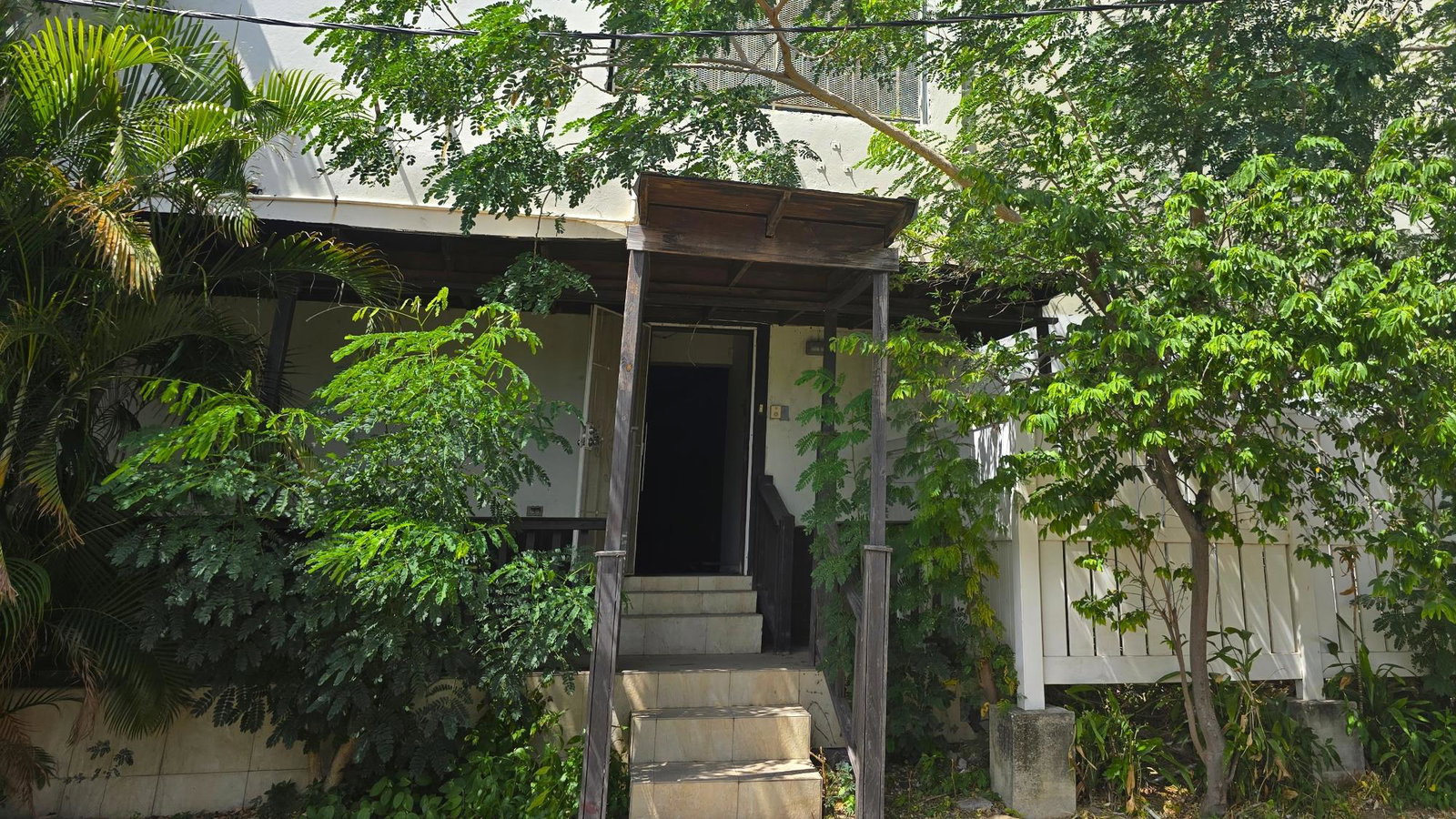 Sixth image of 82 Knutsford Boulevard in Kingston 5, St. Andrew, Jamaica - property is For Sale