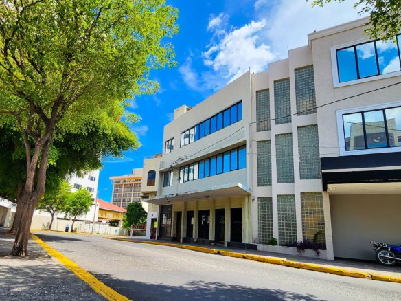 First image of 82 Knutsford Boulevard in Kingston 5, St. Andrew, Jamaica - property is For Sale