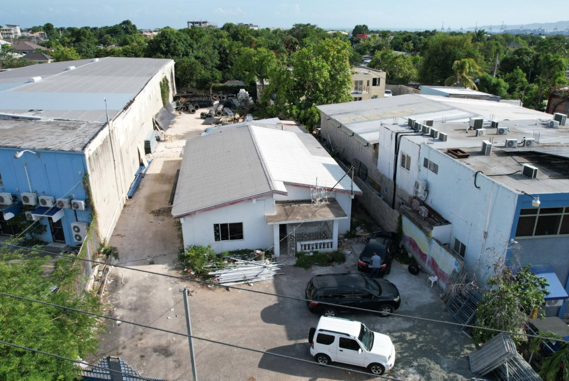 Fourth image of 11 Molynes Road in Kingston 10, St. Andrew, Jamaica - property is For Sale