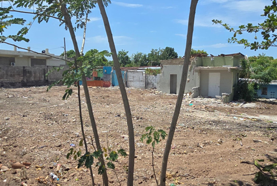 Fifth image of Molynes Road in Kingston 10, St. Andrew, Jamaica - property is For Rent
