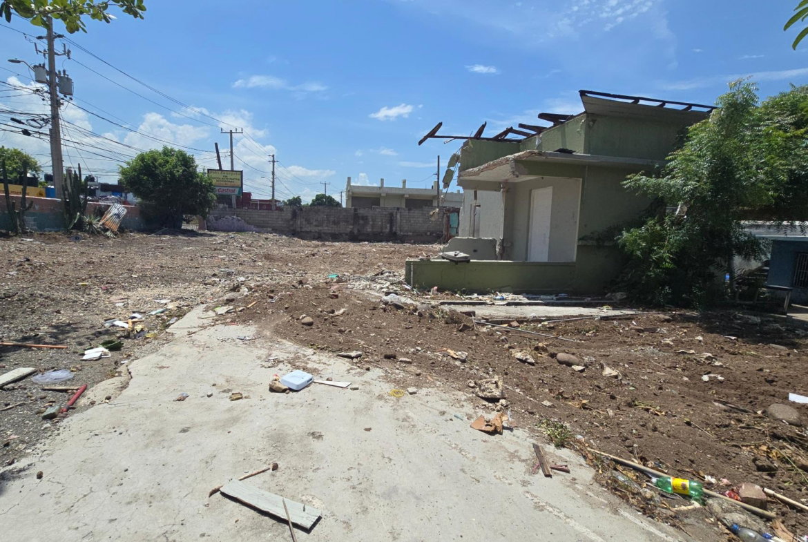 Ninth image of Molynes Road in Kingston 10, St. Andrew, Jamaica - property is For Rent