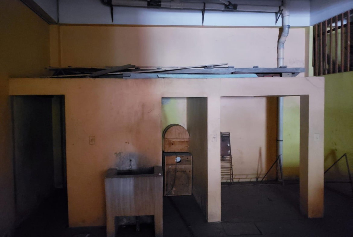 Fifth image of 35 Oxford Street in KINGSTON, Kingston, Jamaica - property is For Sale