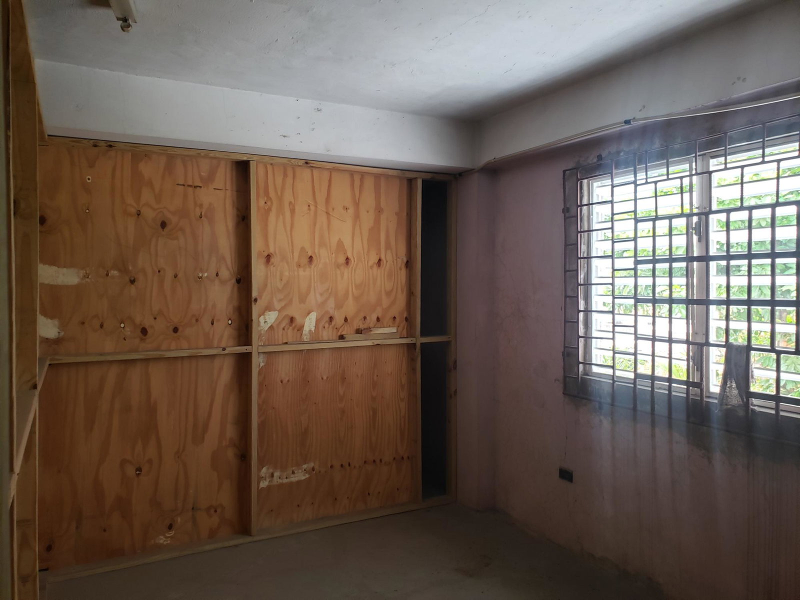 Prime-Commercial-Property-for-Sale-in-Downtown-Kingston-–-4400-sqft-at-35-Oxford-Street Ninth image of 35 Oxford Street in KINGSTON, Kingston, Jamaica - property is For Sale
