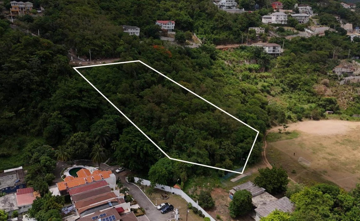 Eighth image of 2a Cadiz Avenue in Kingston 19, St. Andrew, Jamaica - property is For Sale