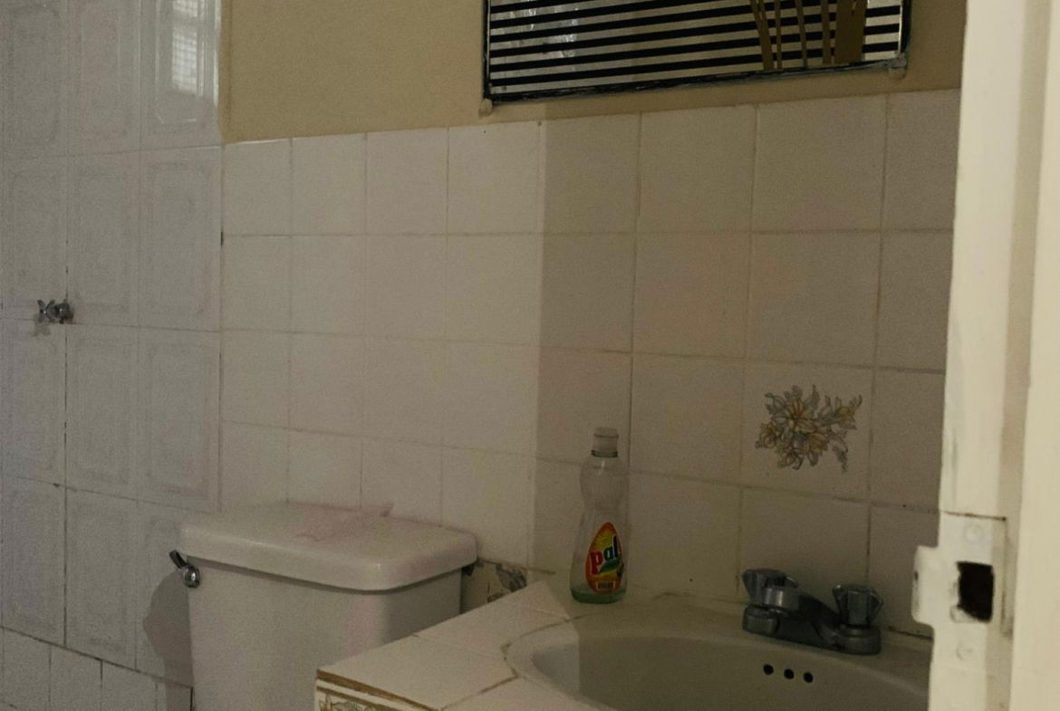Eighth image of 502 Belize Ave Cornwall Court in Cornwall Courts, St. James, Jamaica - property is For Sale