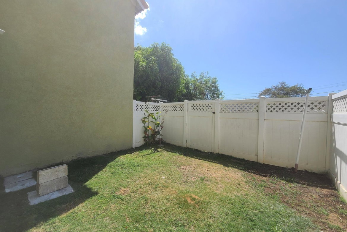 Fifth image of 73 Bromely Close in Portmore Country Club, St. Catherine, Jamaica - property is For Rent