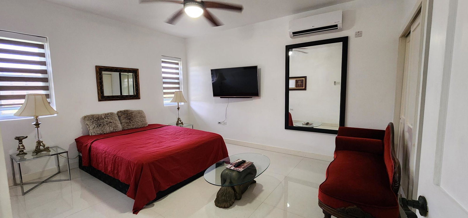 Renovated-2-Bed-2.5-Bath-Apartment-for-Sale-on-East-Kings-House-Road-St.-Andrew-Jamaica Eleventh image of 404-22a East Kings House Road in Kingston 6, St. Andrew, Jamaica - property is For Sale