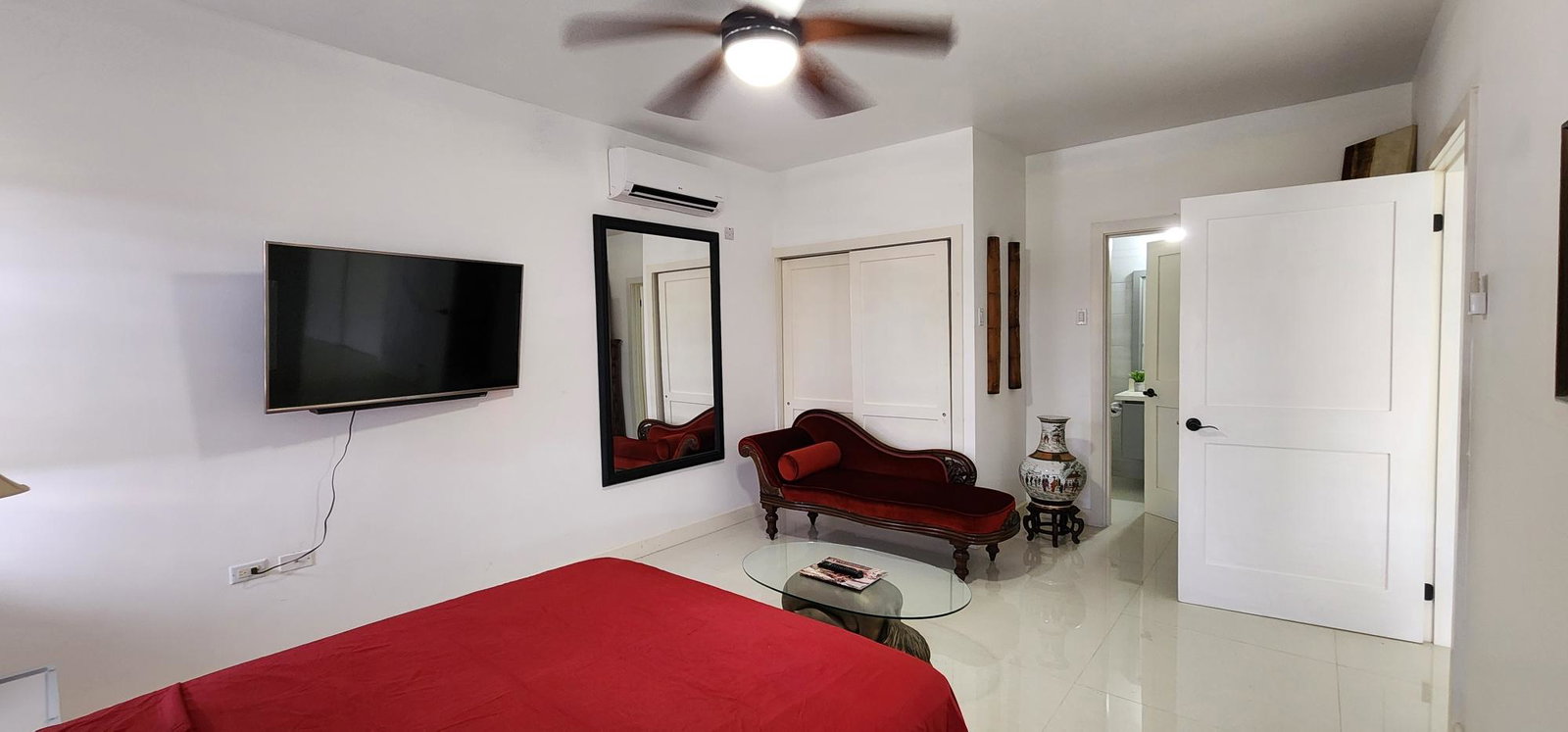 Renovated-2-Bed-2.5-Bath-Apartment-for-Sale-on-East-Kings-House-Road-St.-Andrew-Jamaica Twelfth image of 404-22a East Kings House Road in Kingston 6, St. Andrew, Jamaica - property is For Sale