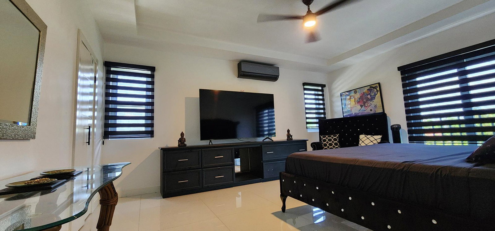 Renovated-2-Bed-2.5-Bath-Apartment-for-Sale-on-East-Kings-House-Road-St.-Andrew-Jamaica Seventh image of 404-22a East Kings House Road in Kingston 6, St. Andrew, Jamaica - property is For Sale