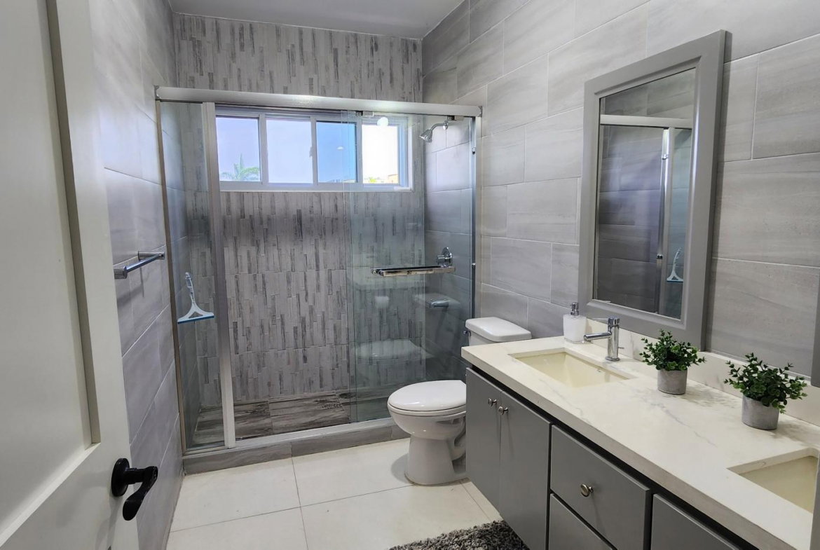 Ninth image of 404-22a East Kings House Road in Kingston 6, St. Andrew, Jamaica - property is For Sale
